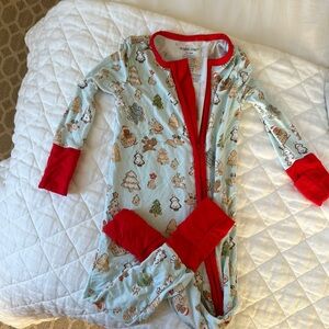 Angel dear Christmas pajamas 12 to 18 months – gender neutral – never worn